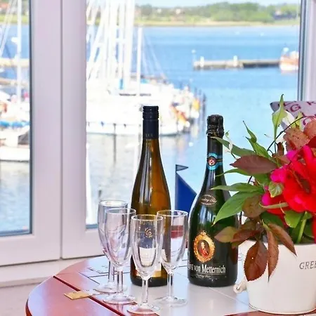 Am Rundsteg 14 公寓 *